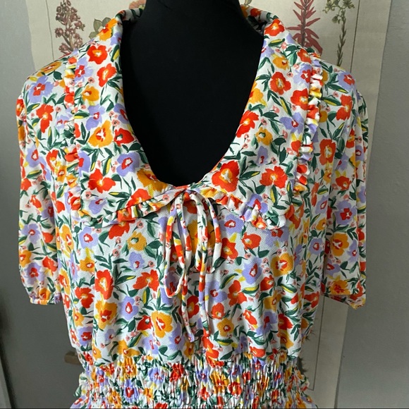NWT S.C. Society Cropped Floral Peasant Top - Picture 2 of 9